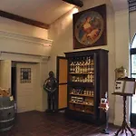 Chateau De Hotel 3*