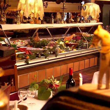 Chateau De Hotell Cavanac