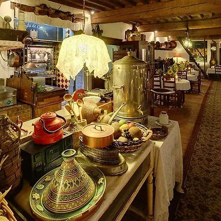 Hotell Chateau De 3*