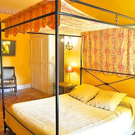 Hotell Chateau De 3*