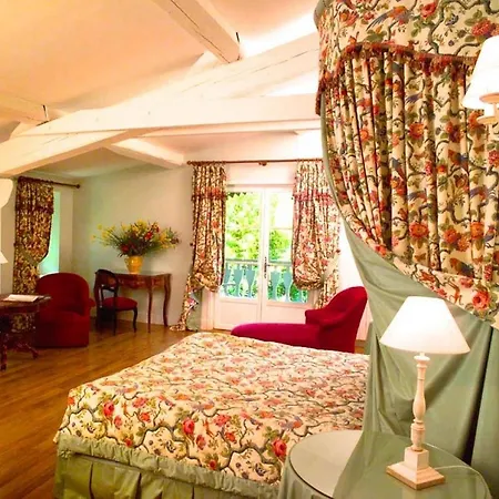 Chateau De Hotell 3*