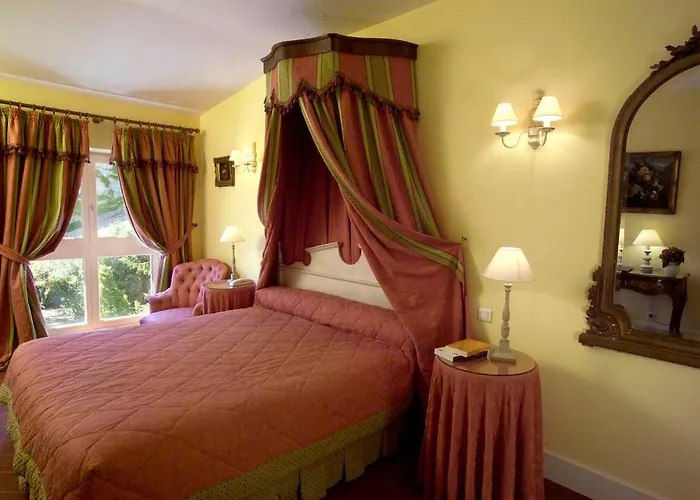 Chateau De فندق 3*